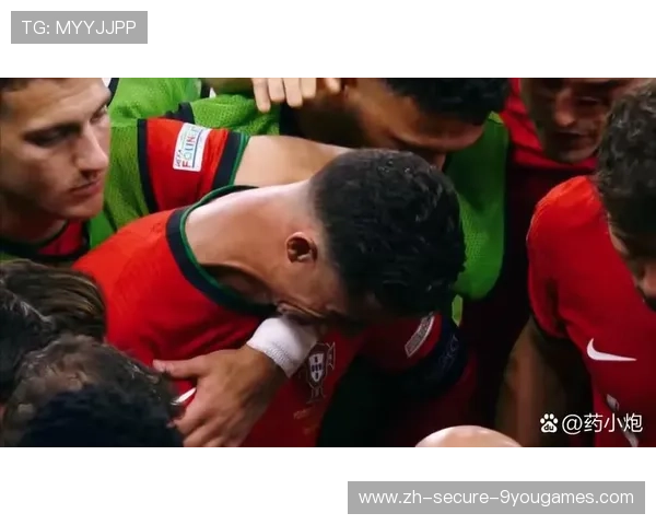 C罗赛前与老队友互相加油画面感人