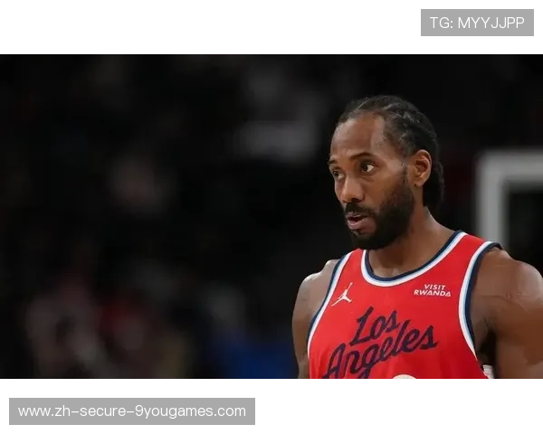 伦纳德弧顶跳投命中，快船在末节实现逆袭