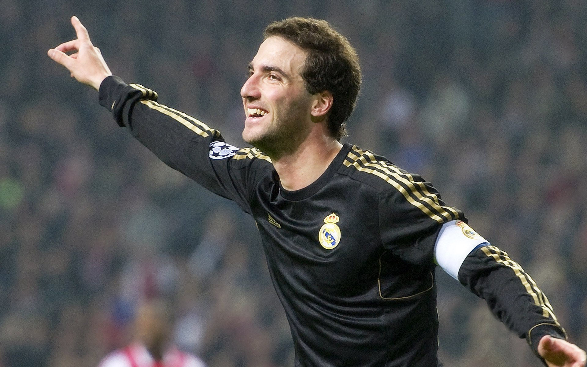 九游体育登陆-16分逆转未果！魔术7人上双终结绿军，布朗空砍32分，魔术 nba