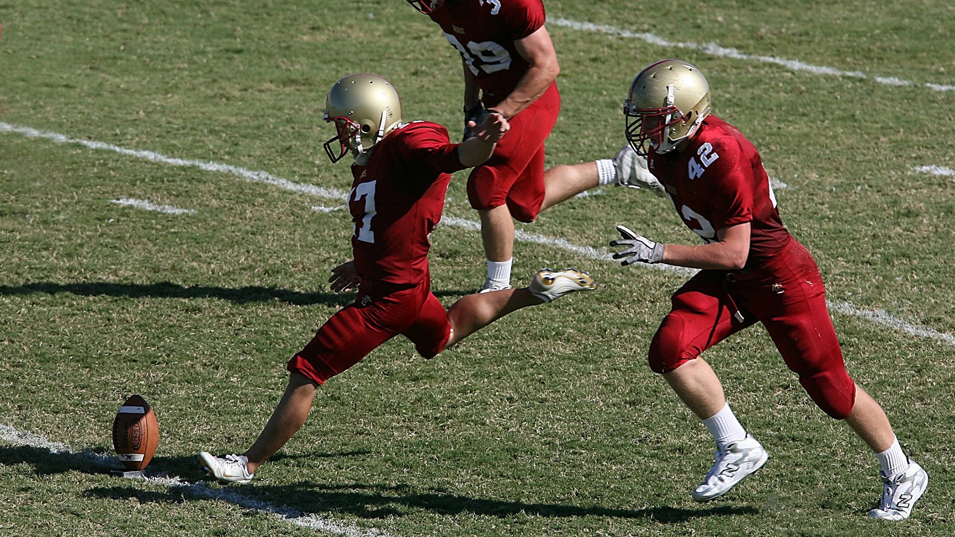 凯瑟琳·伯科夫稳步提升成绩赢得喝彩，凯特琳·伯尔斯